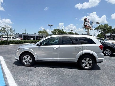 Used 2012 Dodge Journey SXT w/ Flexible Seating Group FWD image 7