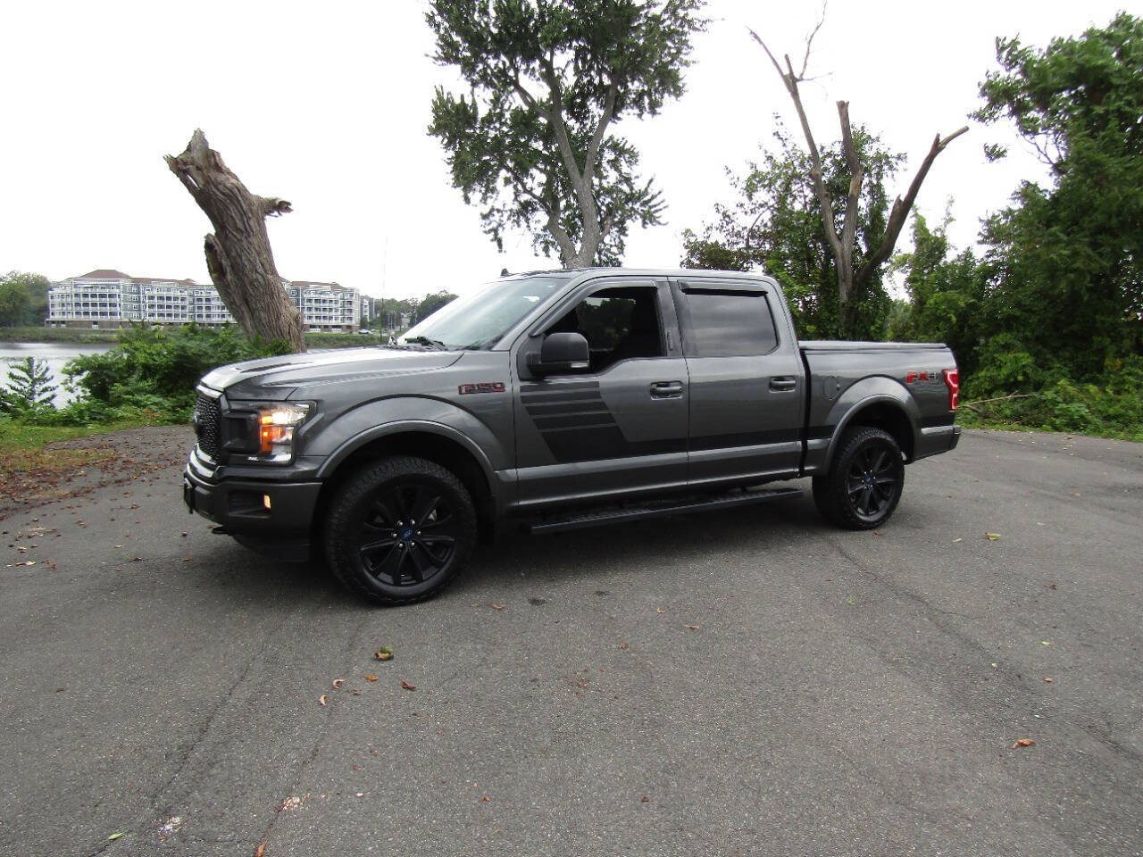 Used 2019 Ford F150 XLT w/ Equipment Group 302A Luxury AWD/4WD image 3
