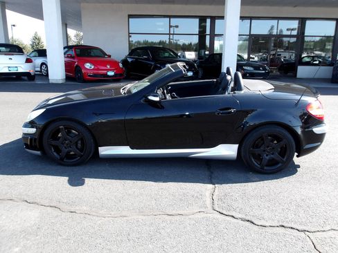 Used 2005 Mercedes-Benz SLK 350 Roadster 3.5L image 10