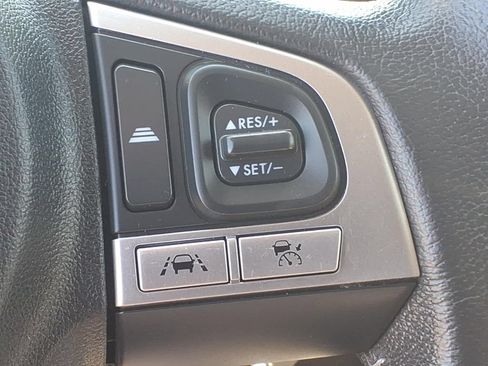 Used 2018 Subaru Forester 2.5i Limited AWD/4WD image 8