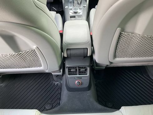 Used 2017 Audi A3 e-tron Prestige w/ Prestige Package FWD image 34