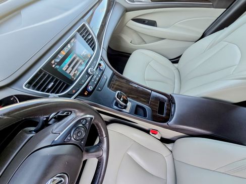 Used 2017 Buick LaCrosse Preferred image 12