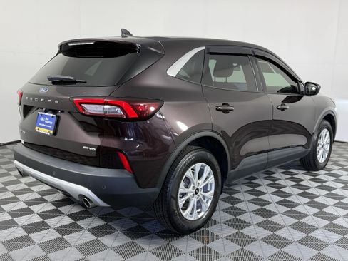 Certified 2023 Ford Escape Active w/ Tech Pack #1 AWD/4WD image 4