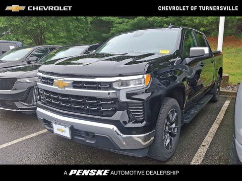 Certified 2023 Chevrolet Silverado 1500 LT AWD/4WD image 1
