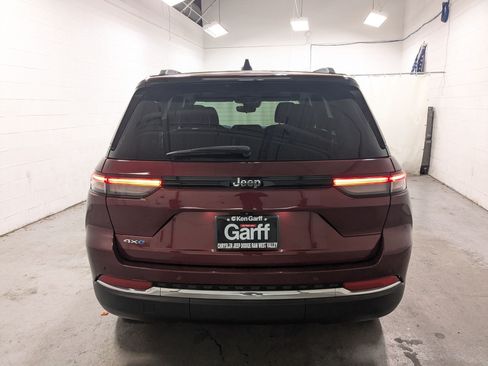 Used 2022 Jeep Grand Cherokee Limited 4xe AWD/4WD image 8