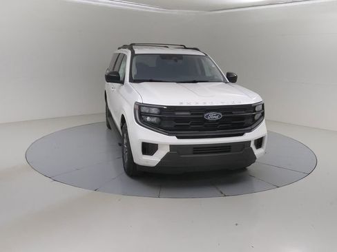 New 2025 Ford Expedition Max Active image 9