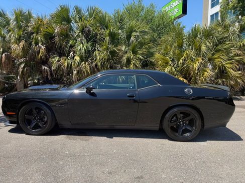 Used 2021 Dodge Challenger R/T w/ Blacktop Package image 7