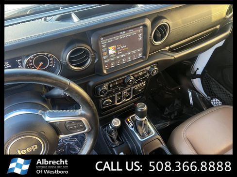 Used 2020 Jeep Gladiator Overland image 27