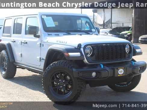 Used 2024 Jeep Wrangler Unlimited image 1