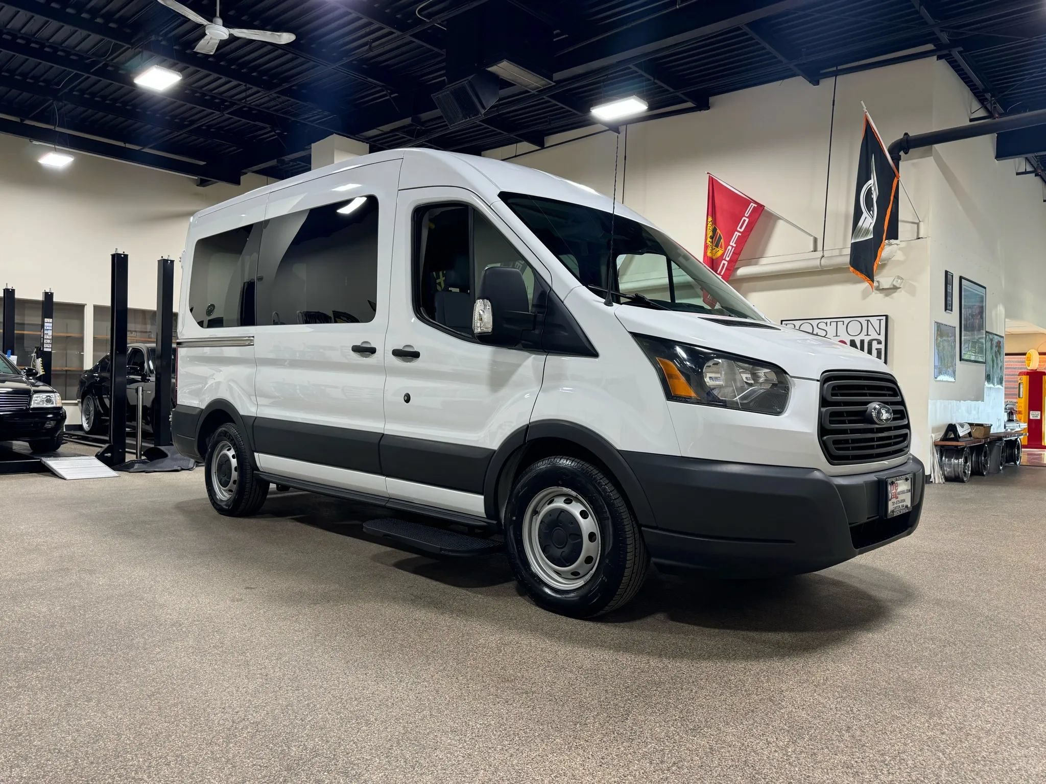 Used 2016 Ford Transit 150 130 Medium Roof RWD image 4