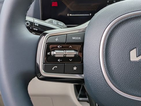 New 2026 Kia Carnival EX image 30