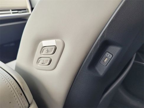 New 2025 Hyundai Santa Fe Calligraphy image 11