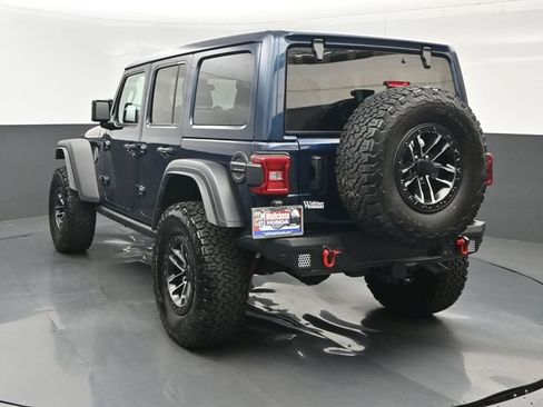 Used 2025 Jeep Wrangler Unlimited Rubicon w/ XTREMEE 35" Tire Package AWD/4WD image 4