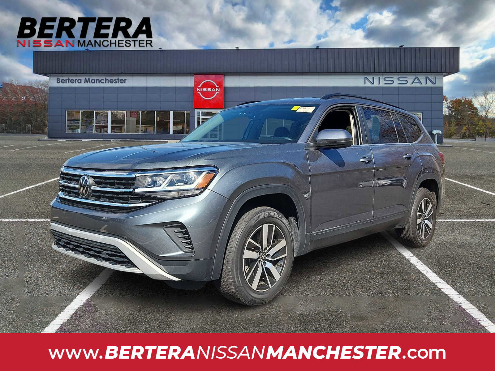 Used 2023 Volkswagen Atlas SE AWD/4WD image 1