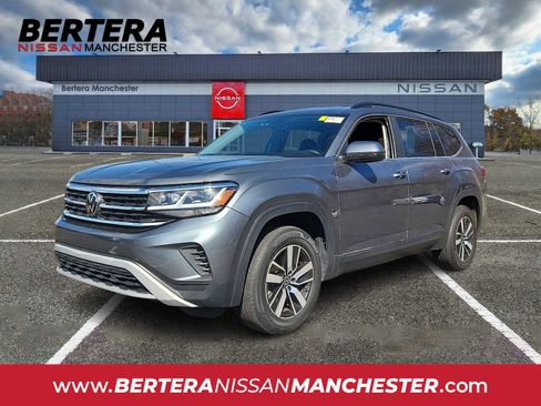 Used 2023 Volkswagen Atlas SE AWD/4WD image 1