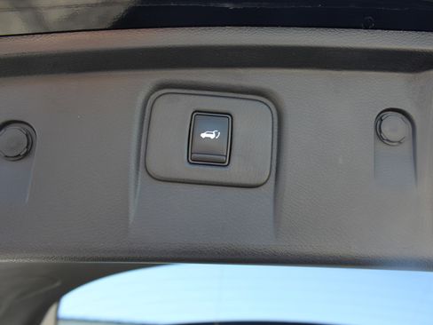 Used 2024 Nissan Murano Platinum w/ Cargo Package AWD/4WD image 21