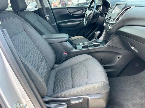 Used 2018 Chevrolet Equinox LT FWD image 8