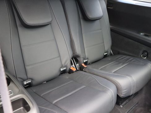 Used 2025 Mercedes-Benz GLS 450 4MATIC image 21