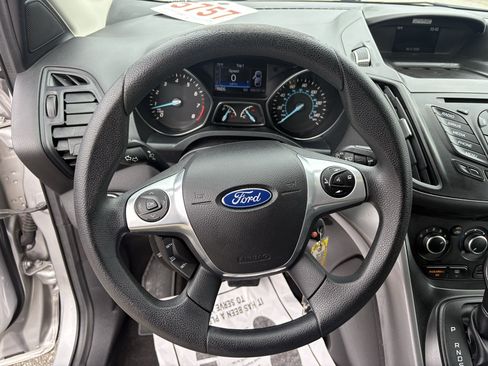 Used 2016 Ford Escape SE FWD image 14