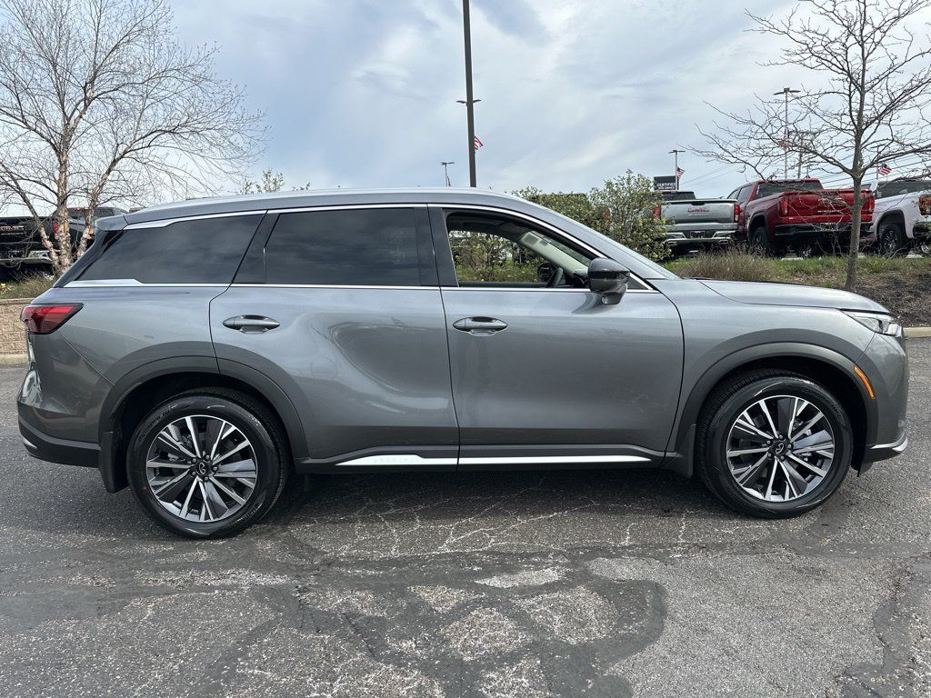 Certified 2026 INFINITI QX60 Luxe w/ Cargo Package AWD/4WD image 12