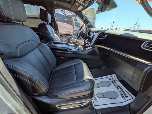 Used 2023 Jeep Grand Wagoneer 4WD image 19