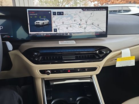 Certified 2025 BMW 330i Sedan w/ Premium Package image 22