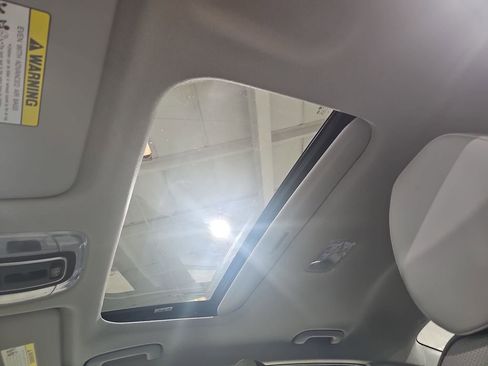 New 2026 Hyundai Elantra Limited FWD image 28