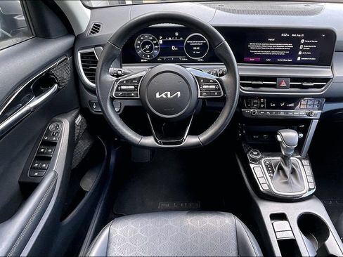 Used 2024 Kia Seltos SX AWD/4WD image 5