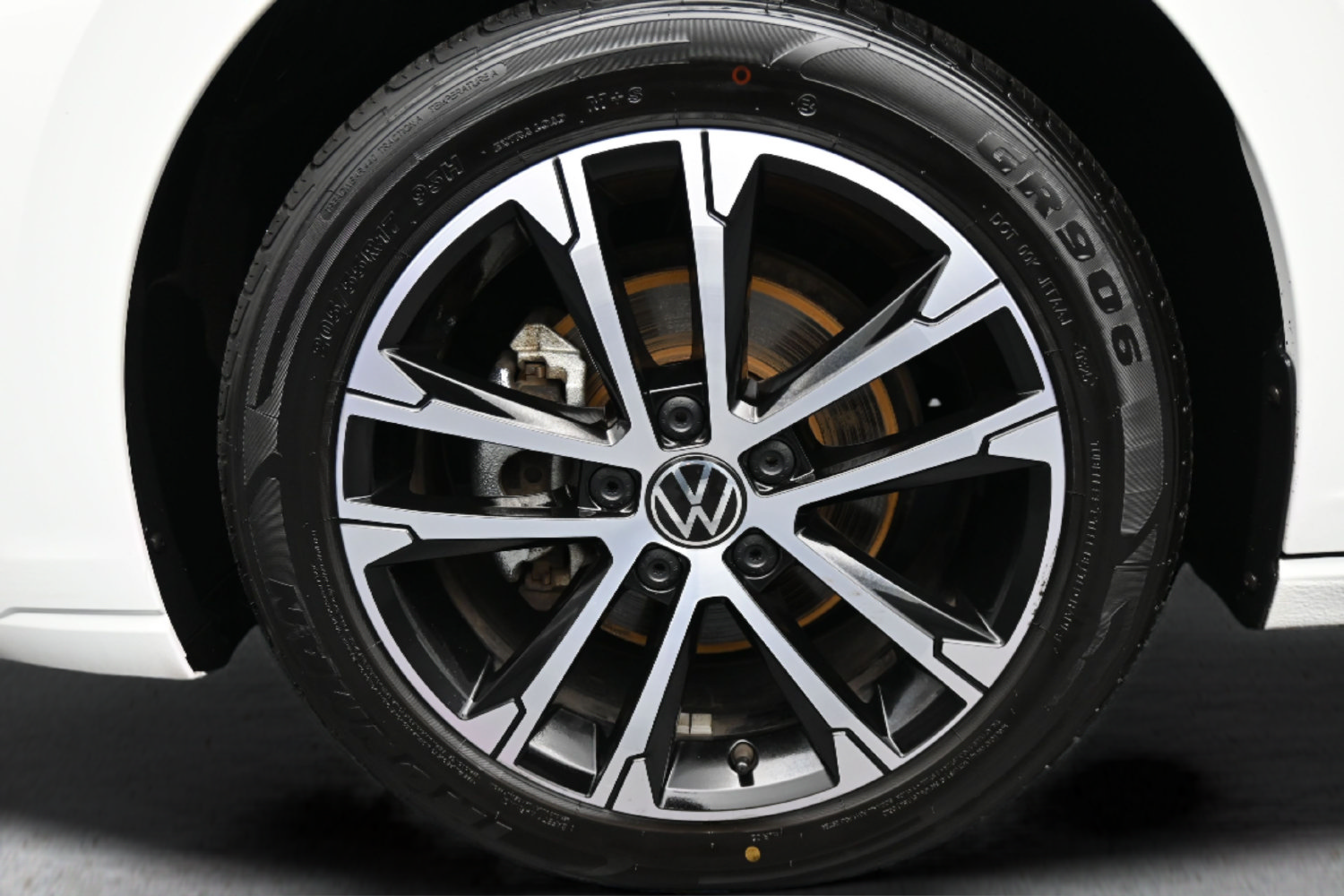 Used 2025 Volkswagen Jetta Sport FWD image 13