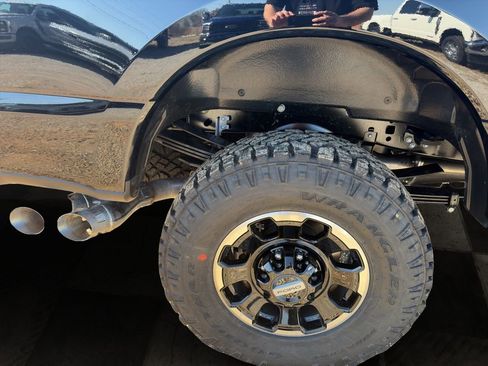 New 2026 Ford F250 Platinum w/ Tremor Off-Road Package image 8