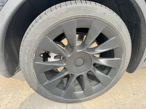 Used 2022 Tesla Model Y Long Range AWD/4WD image 7