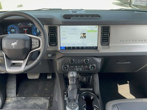 New 2026 Ford Bronco Outer Banks w/ Sasquatch Package AWD/4WD image 12