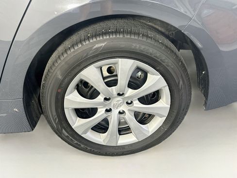 Used 2025 Toyota Corolla LE FWD image 11