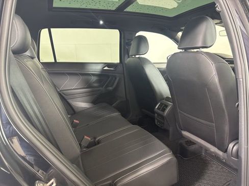 Certified 2023 Volkswagen Tiguan SE R-Line image 5