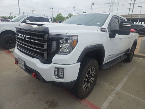 Used 2023 GMC Sierra 2500 AT4 image 2