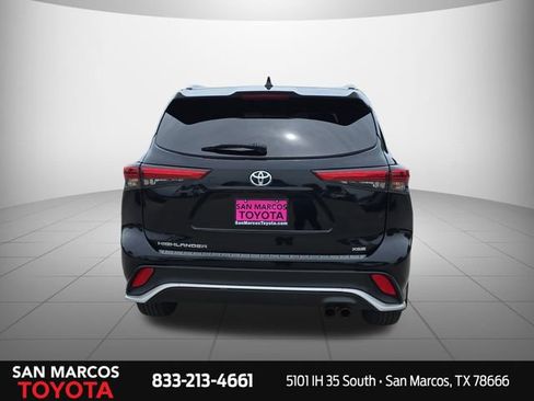 Used 2023 Toyota Highlander XSE FWD image 6