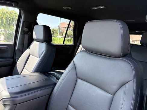 Used 2025 Chevrolet Tahoe LT AWD/4WD image 13