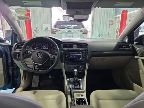 Used 2021 Volkswagen Golf 1.4T TSI image 26