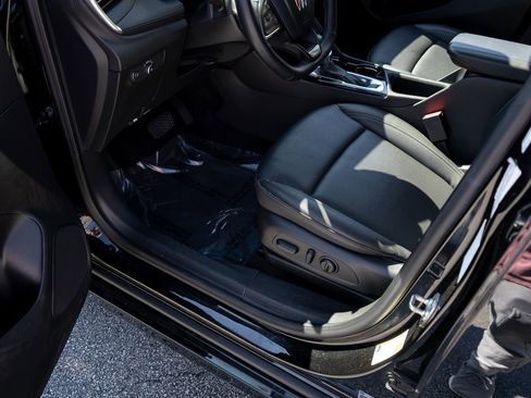 Used 2024 Buick Encore GX Sport Touring w/ Comfort Package image 17