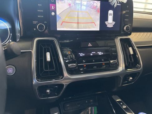 Used 2023 Kia Sorento SX AWD/4WD image 4