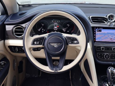 Used 2021 Bentley Bentayga Speed AWD/4WD image 16