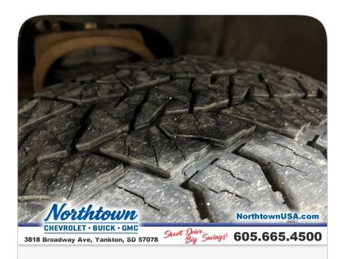 Used 2017 GMC Sierra 1500 SLE w/ SLE Value Package image 28