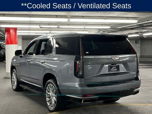 Used 2022 Cadillac Escalade Premium Luxury w/ LPO, Illumination Package image 5