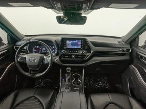 Used 2021 Toyota Highlander XSE image 27