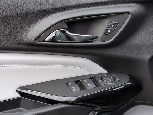 New 2026 Chevrolet Trax LT w/ Driver Confidence Package FWD image 24