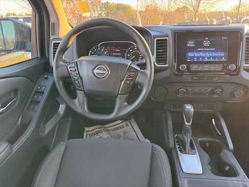 Used 2023 Nissan Frontier SV w/ Technology Package image 16