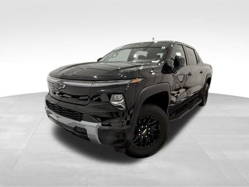 Used 2025 Chevrolet Silverado EV LT image 1