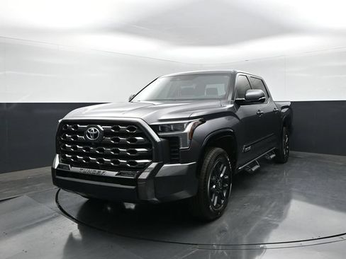 Used 2023 Toyota Tundra Platinum AWD/4WD image 4