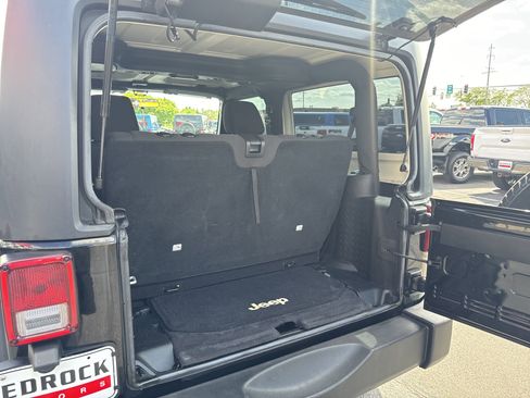 Used 2017 Jeep Wrangler Sport w/ Connectivity Group image 24