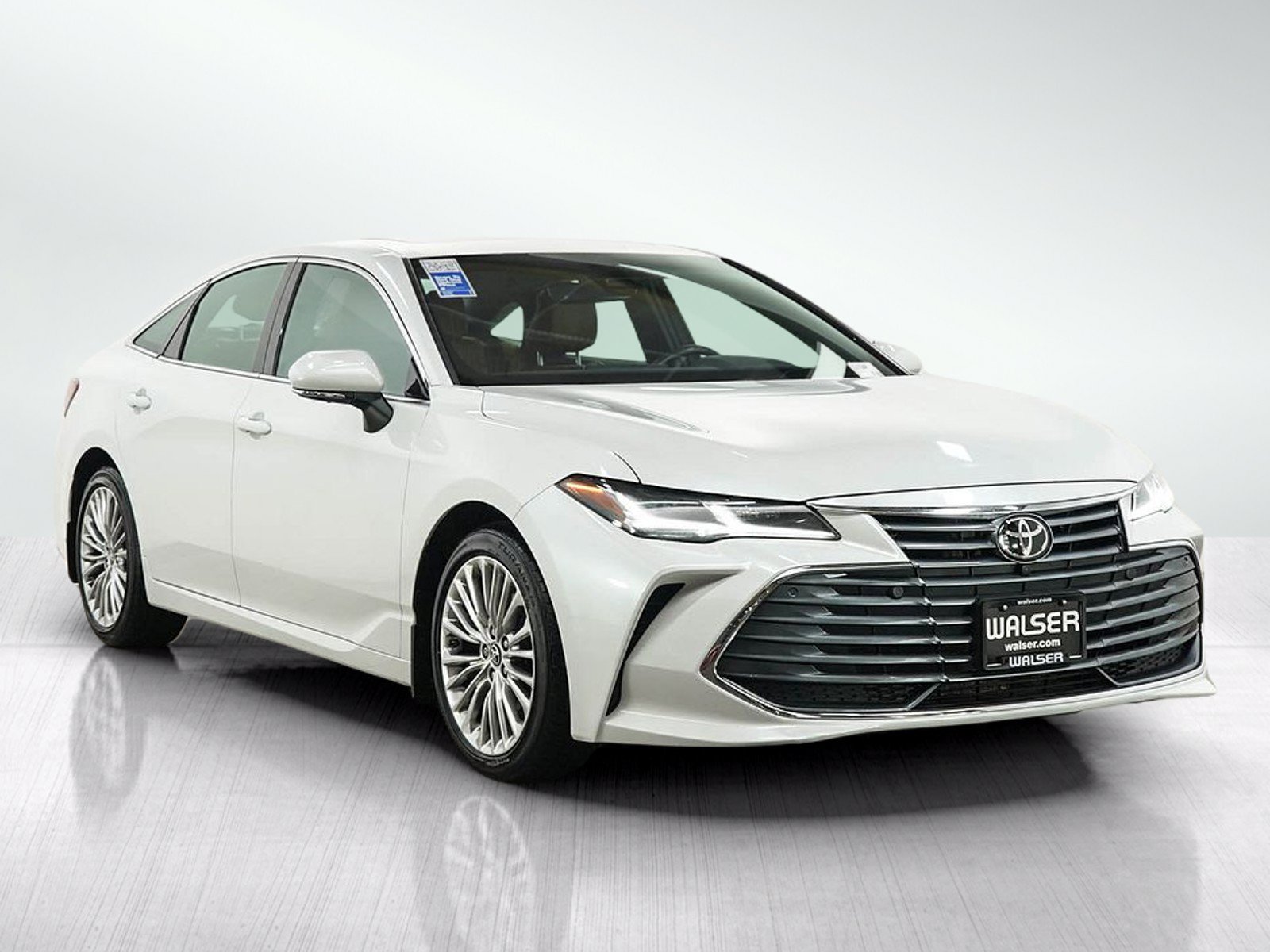Used 2019 Toyota Avalon Limited FWD image 7
